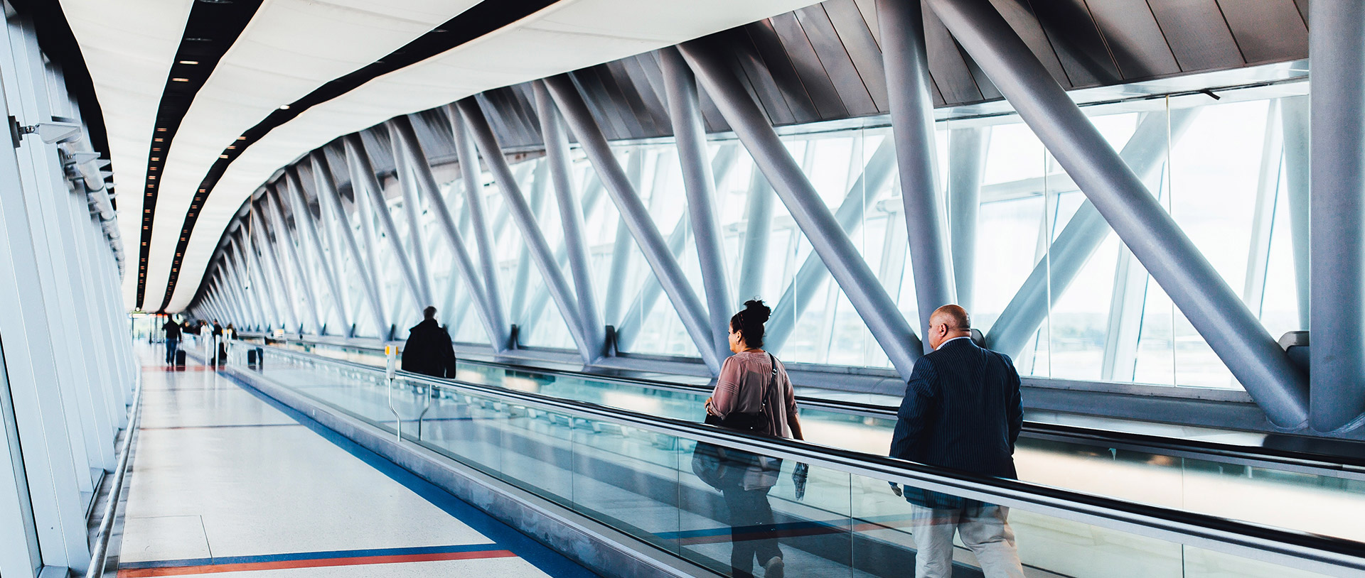 机场的卫生间设置，，，，，韦德网站官方入口基本以中高等次产品为首选，，，，，搭配智能感应类产品，，，，，利便使用，，，，，镌汰接触，，，，，确保康健清静的同时，，，，，强化使用者的体验感，，，，，让游客感受到机场卫生间清洁的专业性、人性化和智能化，，，，，并随时都能获得高品质的使用享受。。。。。。